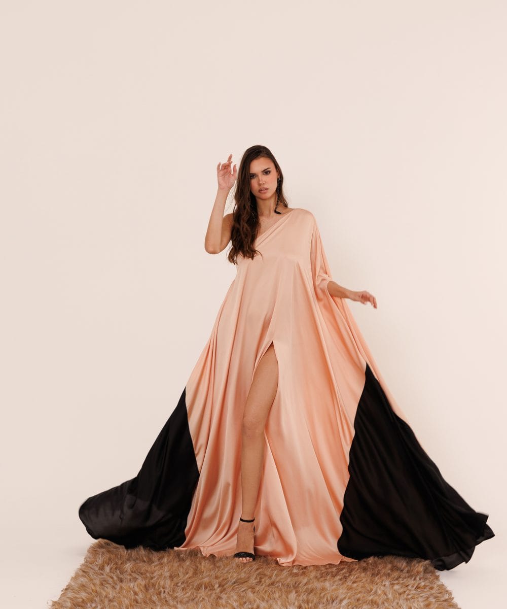 Eclipse of Granada ipek karışım tek omuz asimetrik uzun elbise boydan görünüm