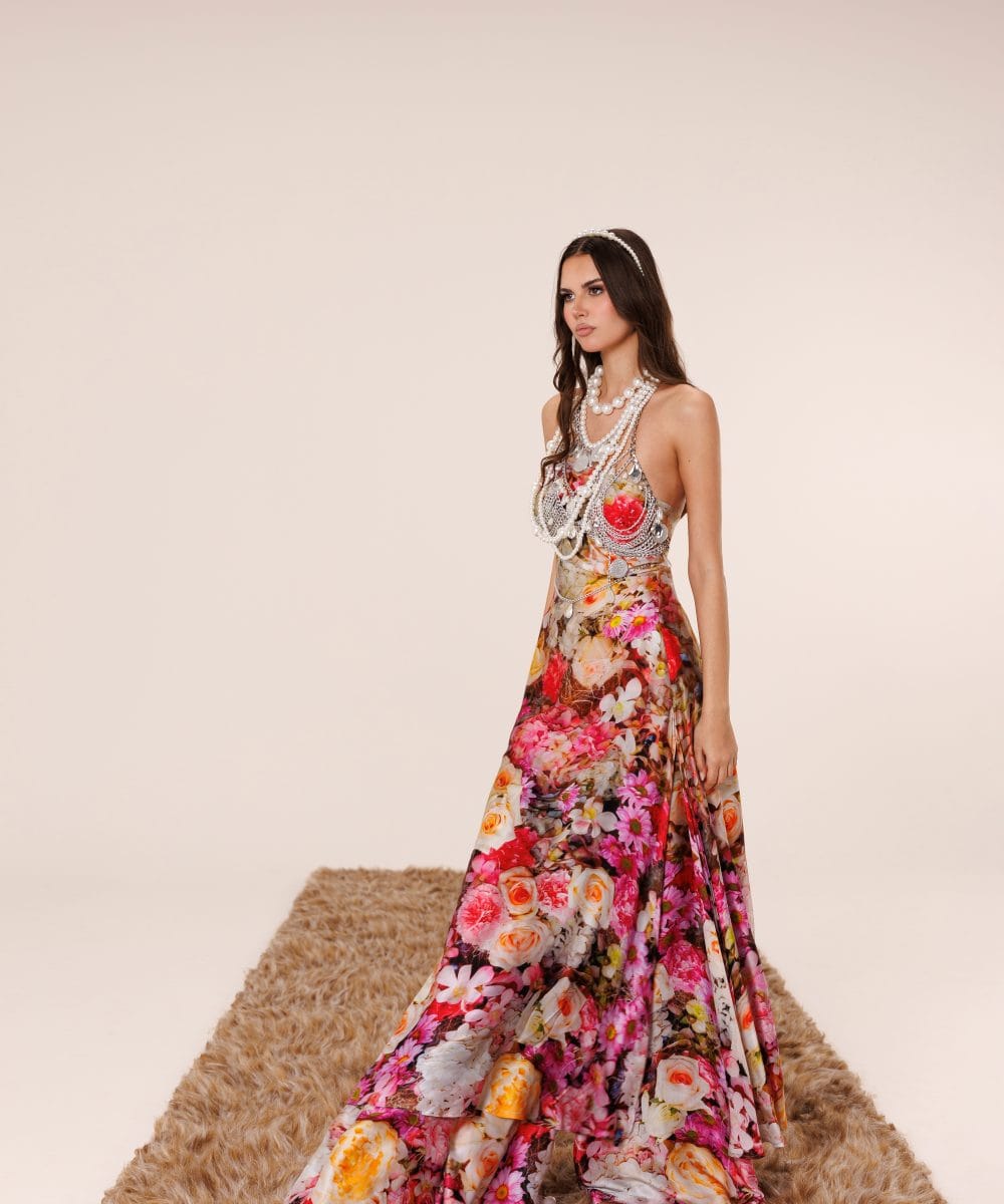 Akışkan Mulberry ipek kumaşıyla hareket eden floral Eden couture elbise