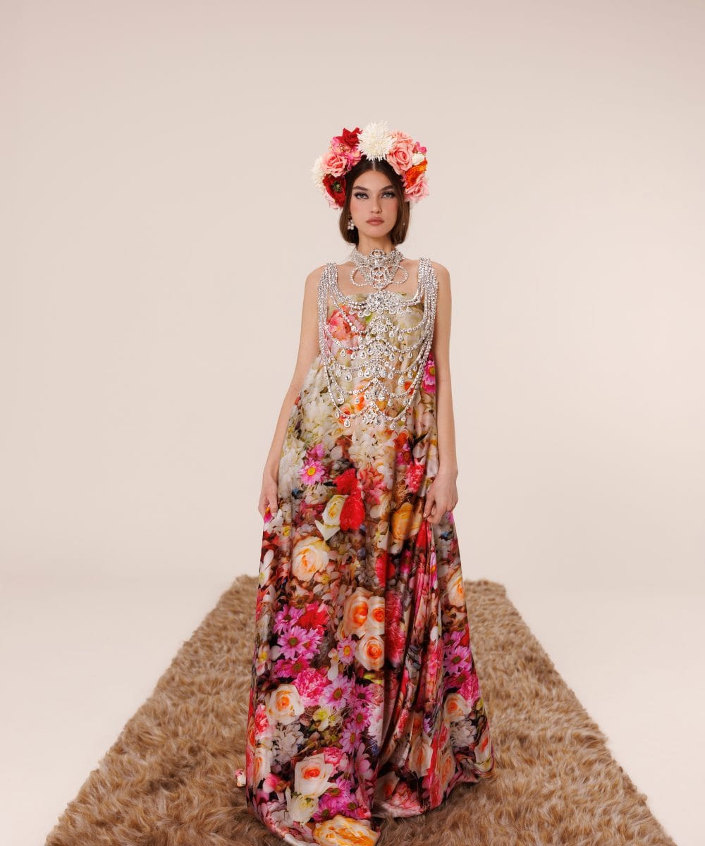 Floral Majesty %100 saf ipek kristal işlemeli couture elbise hareketli görünüm